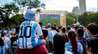 Pantallas gigantes para ver Argentina-Australia en varias ciudades del país