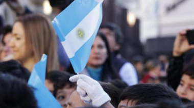 Mil alumnos tucumanos prometerán lealtad a la bandera en Plaza Independencia