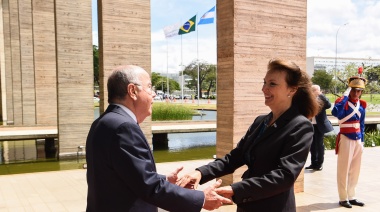 Diana Mondino aseguró que Argentina “jamás interferirá” en asuntos de Brasil